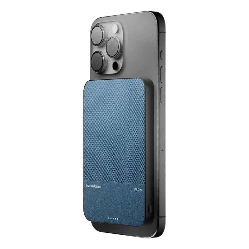 powerbank_navy_01.webp