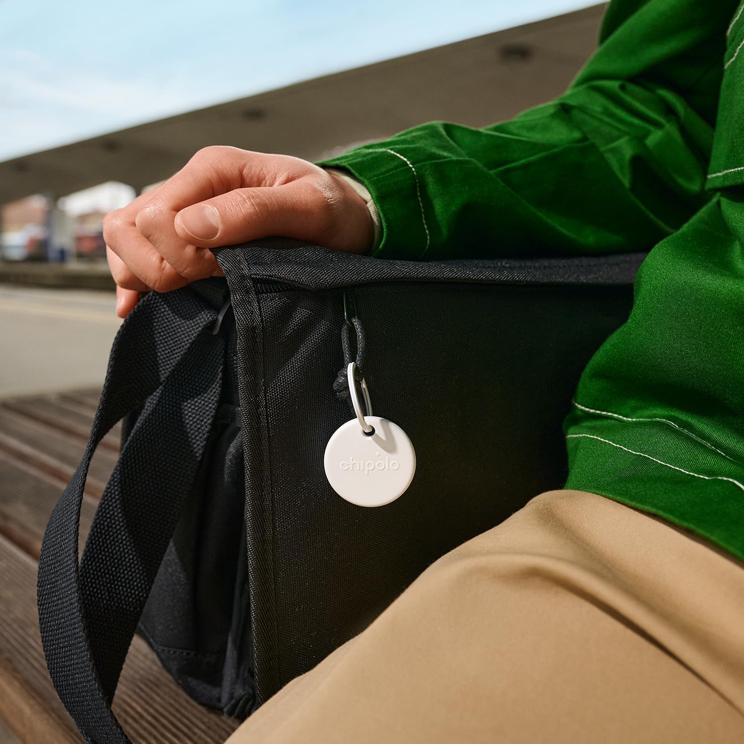 Chipolo POP 4 Pack - Tracking tag compatible with the Apple Find My or Google's Find My Device (Black, Red, White, Blue)